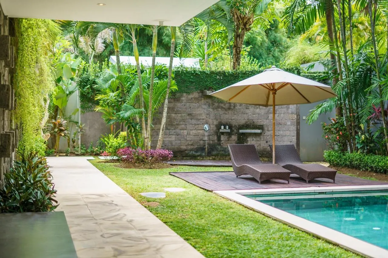 Villa Paloma - Chic Tropical Garden Villa With Outdoor Pool Seminyak
